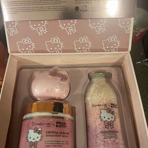 Hello Kitty Pink Luxury Bath Set